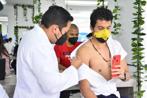 Centro-de-Vacunacion-03