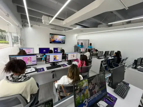 23-03 VIELKA LOOR (1)